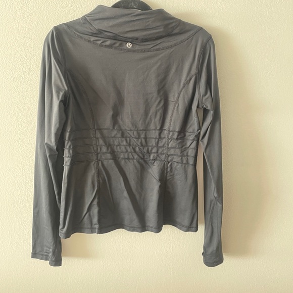 Lululemon Black Running pullover. Size 8 - Picture 2 of 6